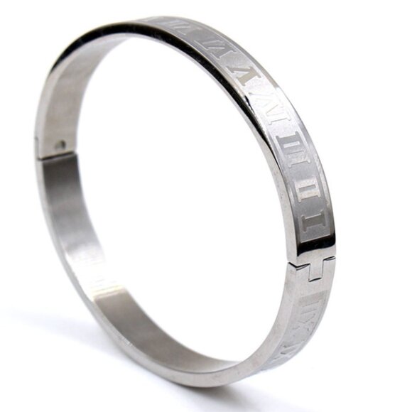 Hello Ice Hello Ice  3 Piece Bracelet Set + Roman Numeral Bangle - Picture 2 of 7